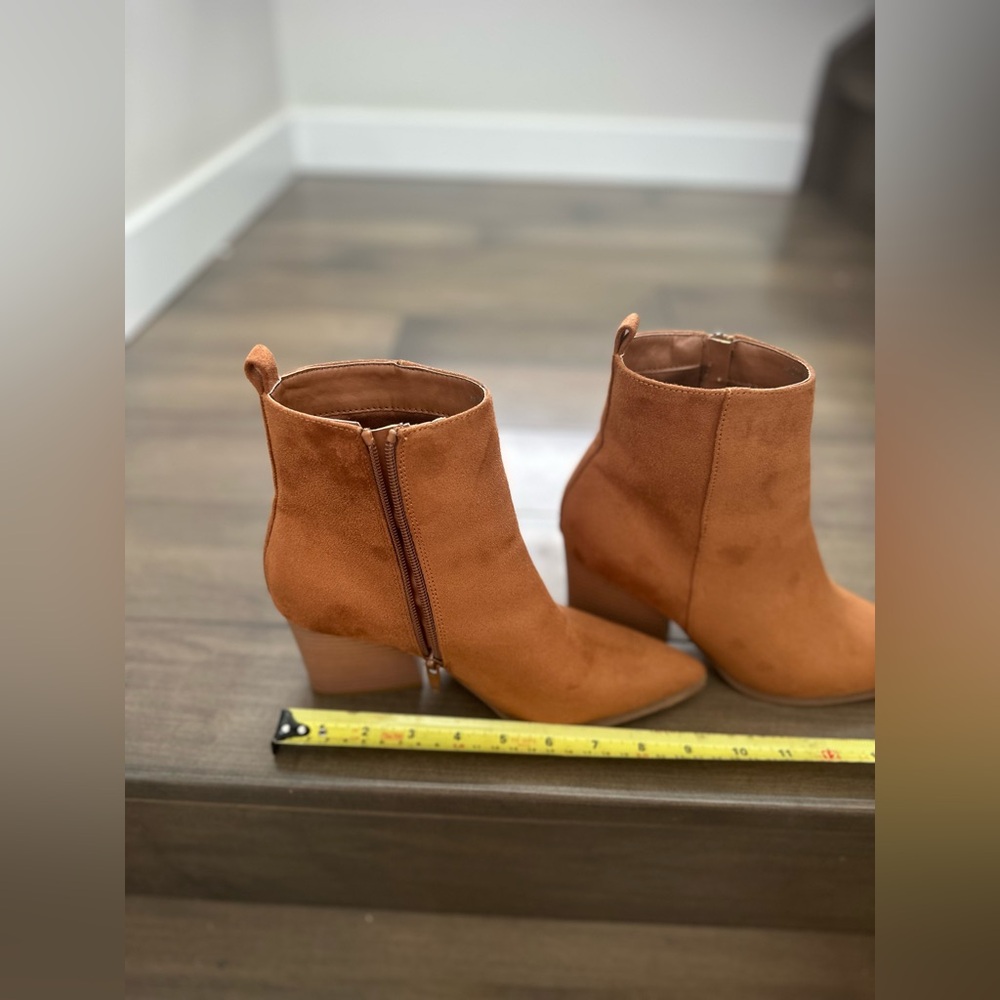 Matt & Nat Ming Vegan Faux Suede Ankle Boot / size 38 - Picture 7 of 10